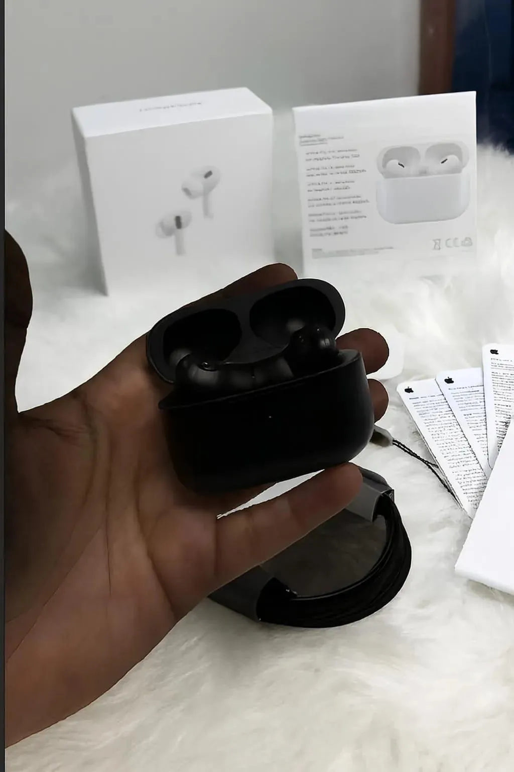 Black Long-Lasting Battery With Fast Charge 2 Earbuds